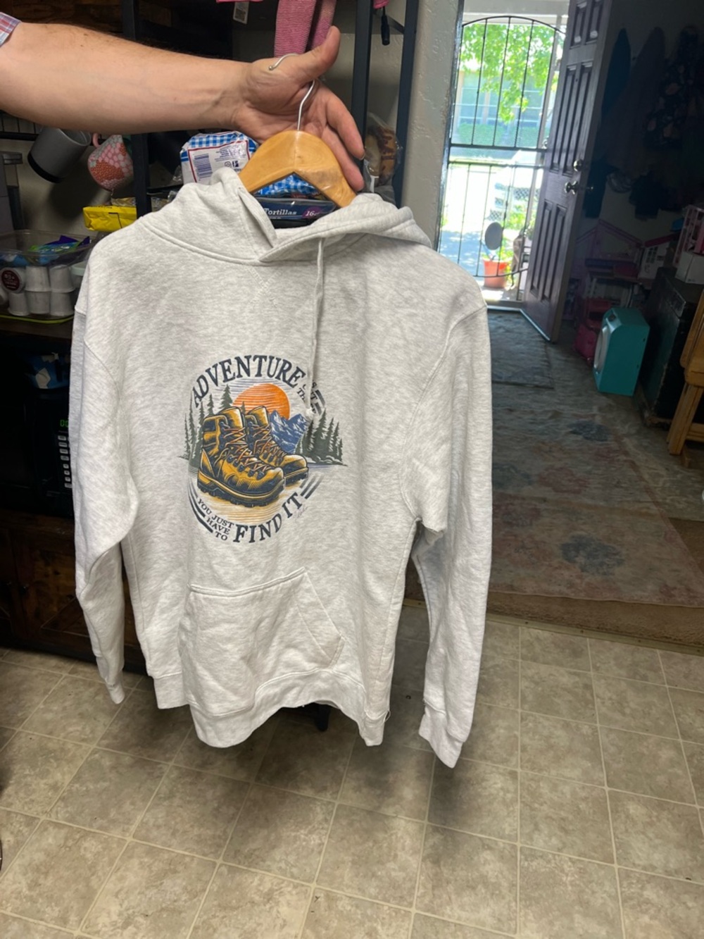 Adventure Graphic Hoodie Sweatshirt - Light Gray